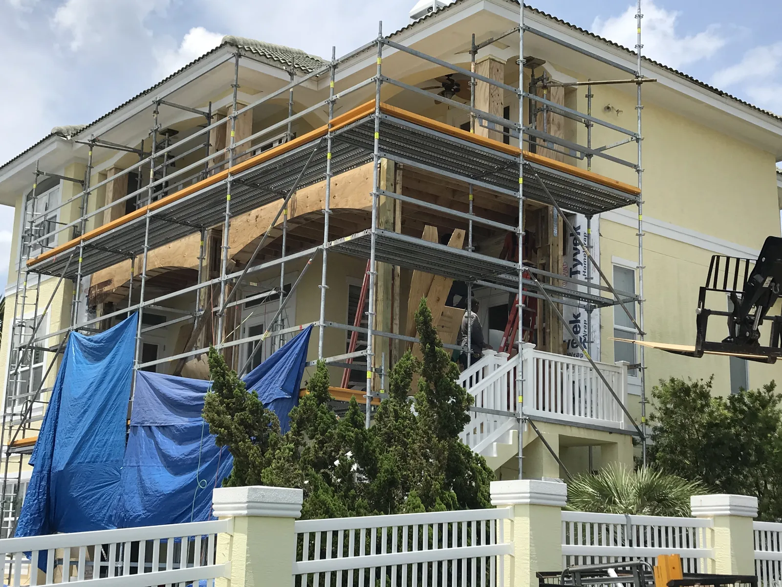 Home renovation scaffolding – Construction Progress by Kancor Companies, Orlando, FL